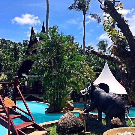 Coco Palace Resort Nai Harn Buitenkant foto