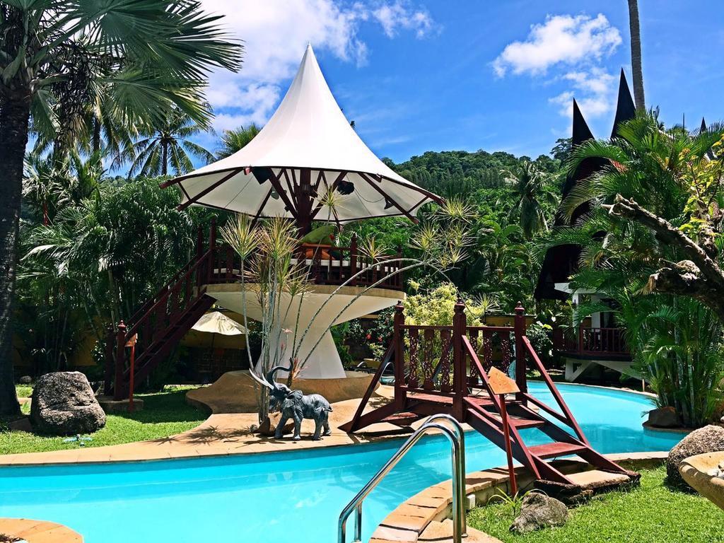 Coco Palace Resort Nai Harn Buitenkant foto