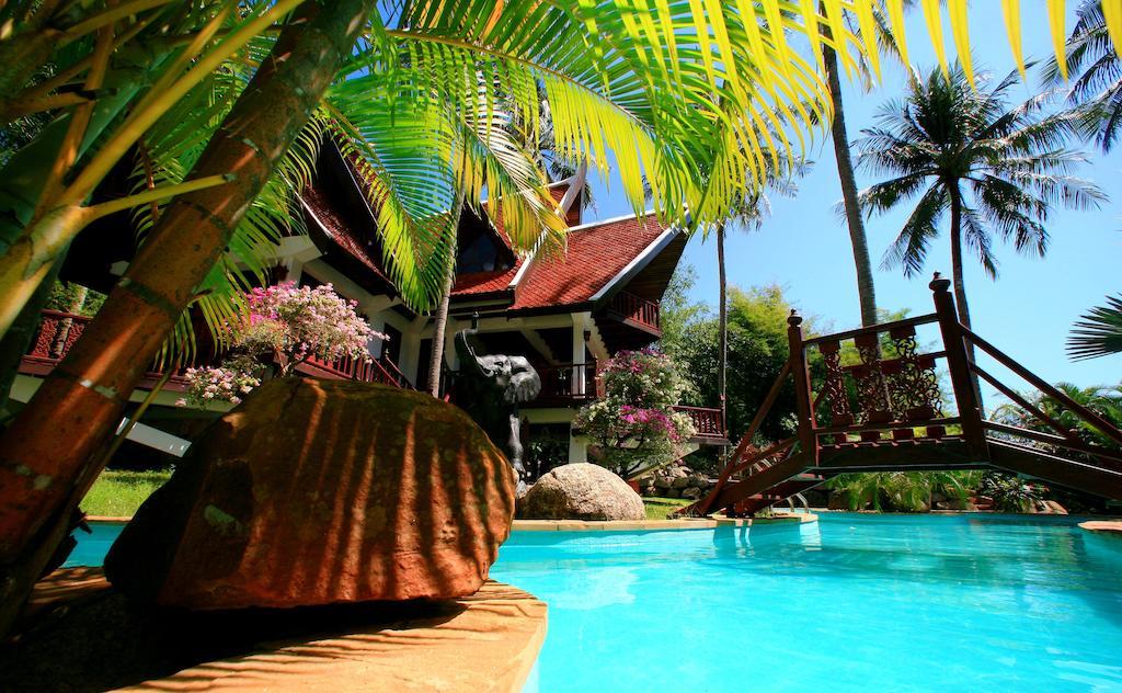 Coco Palace Resort Nai Harn Buitenkant foto