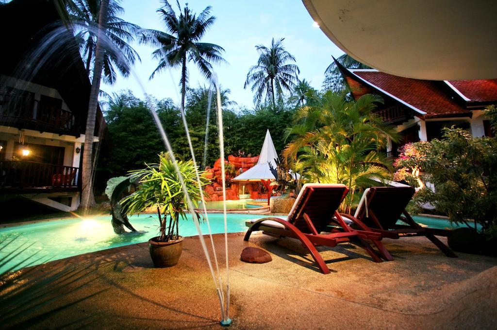 Coco Palace Resort Nai Harn Buitenkant foto