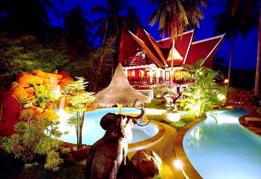 Coco Palace Resort Nai Harn Buitenkant foto