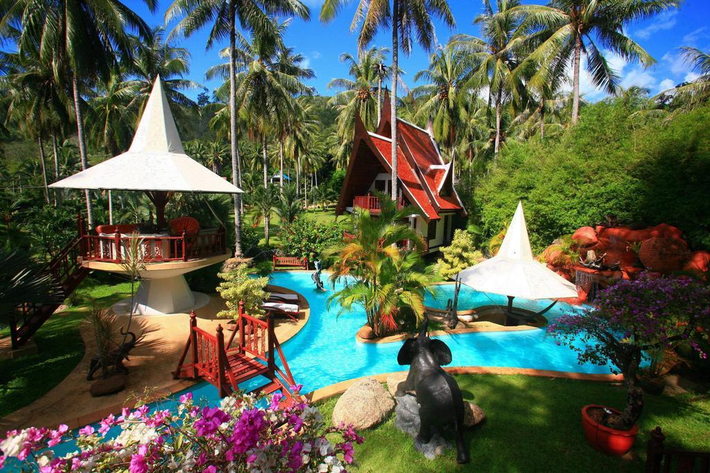 Coco Palace Resort Nai Harn Buitenkant foto
